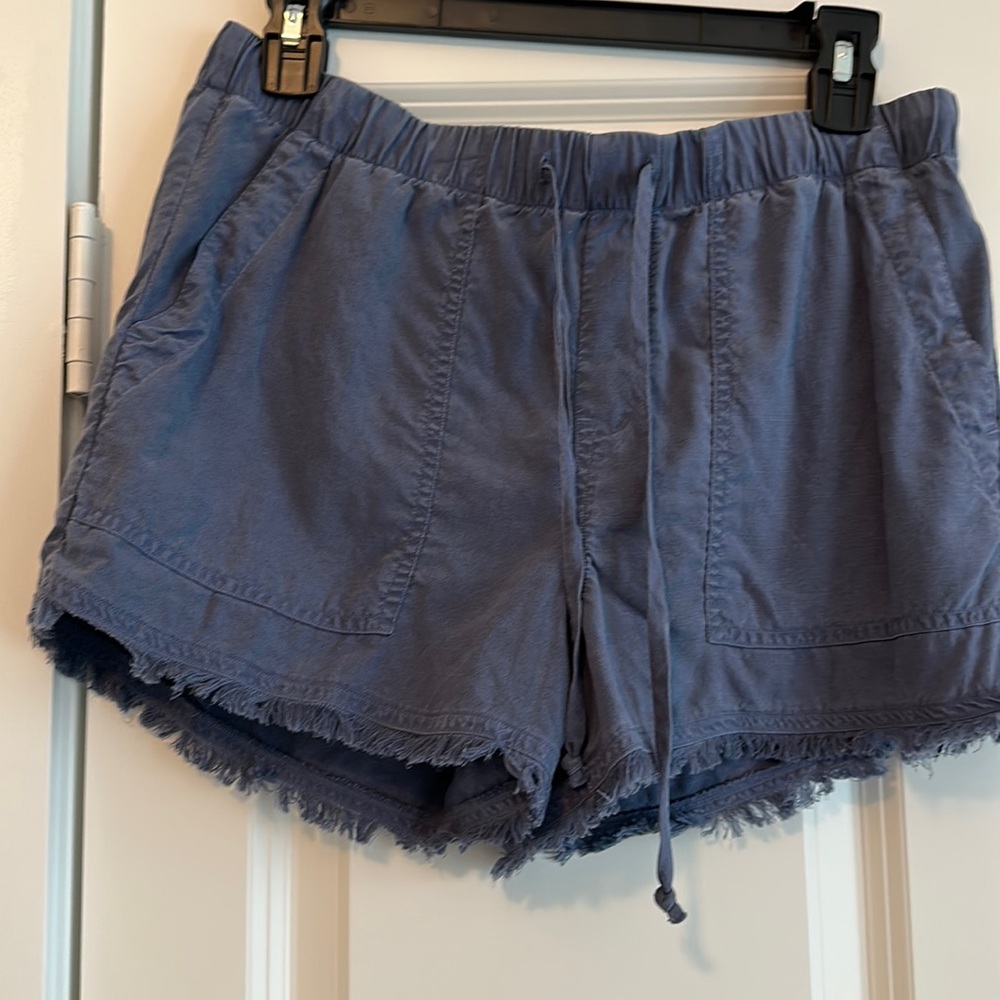Bella Dahl tencel shorts size small. Worn once!